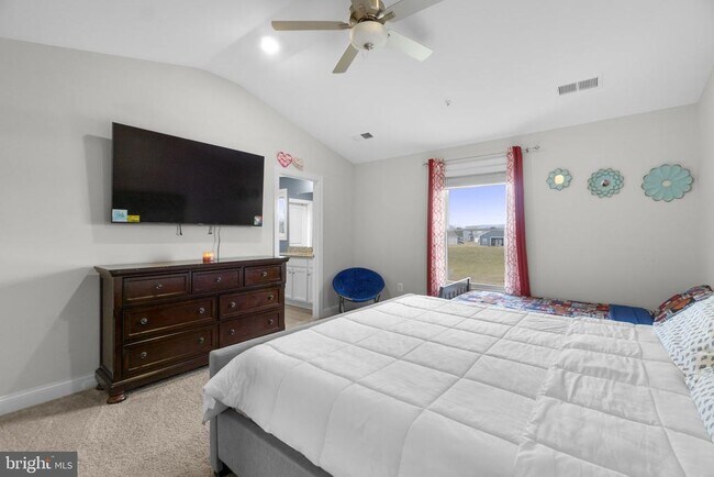 Building Photo - 10005 Maids Fancy Way