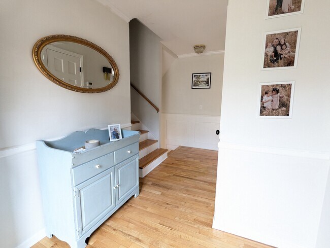 Building Photo - 110 Melbourne Ln