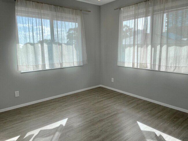 Building Photo - 2134 Kanealii Ave