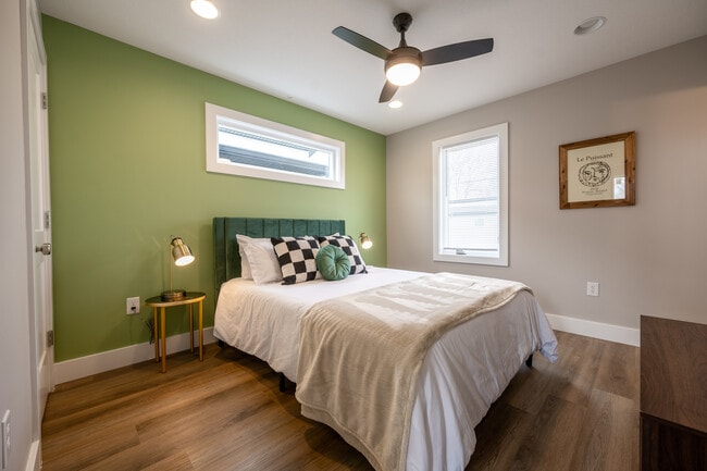 Building Photo - 601 E Miller Dr