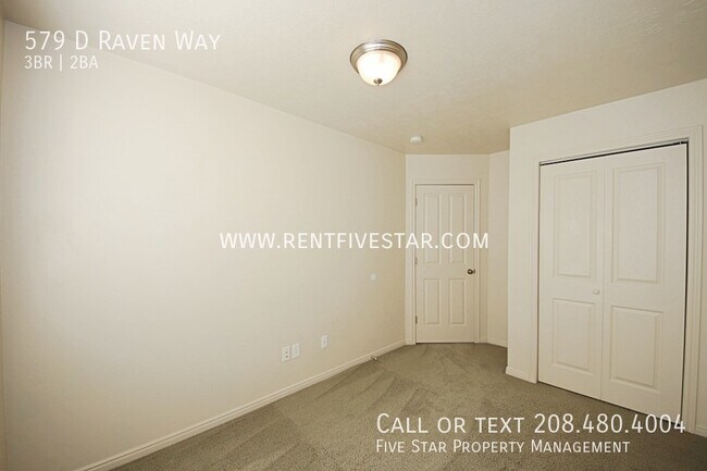 Building Photo - 579 Raven Way
