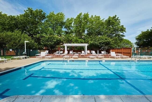 Building Photo - 42 8th St