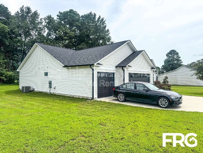 Building Photo - 110 Highland Pk Dr