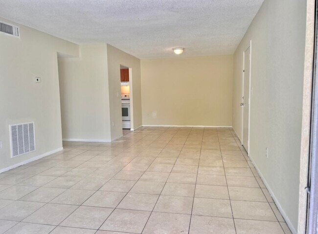 Building Photo - 415 Executive Center Dr