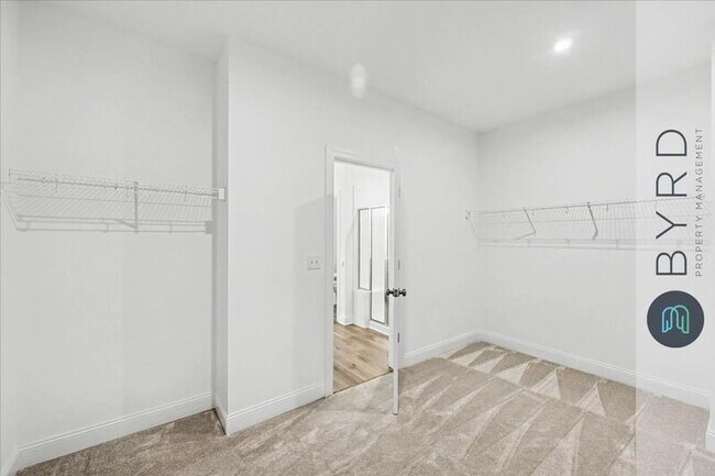 Building Photo - 9001 Sharpe Ct