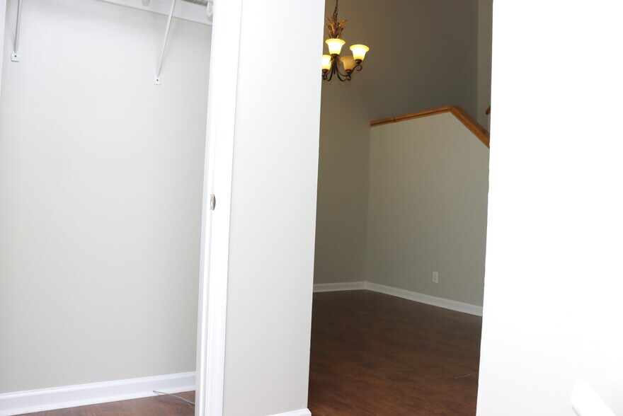Building Photo - 1057 Stones Throw Dr NW