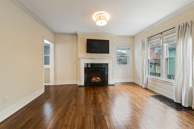 Building Photo - 540 Lyman Ave