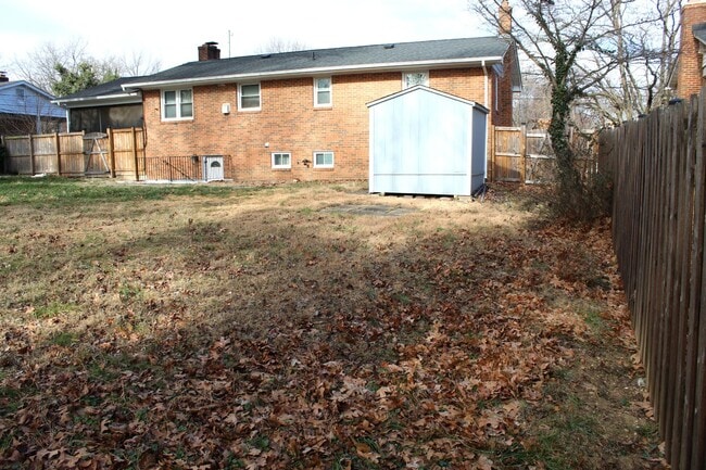 Building Photo - 5707 Alan Dr