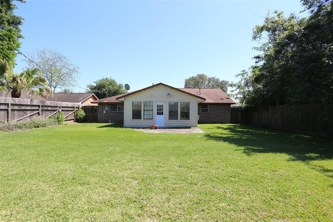 Building Photo - 9707 Fonville Dr