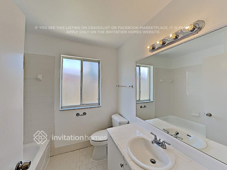 Building Photo - 17011 SW 139th Pl