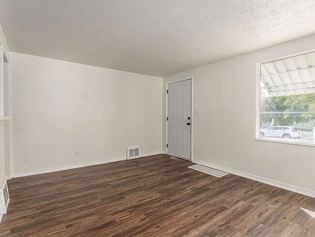 Building Photo - Charming, Updated 3 Bed Spokane Home w/ Fenced Yard and Storage Shed!