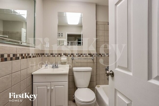 Building Photo - 11266 Briarstone Dr