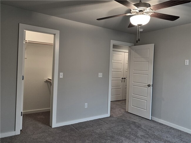 Building Photo - 3901 SW Peachwood Dr