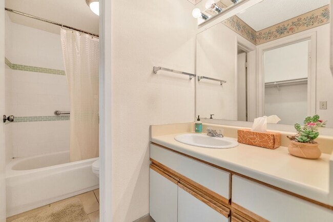 Building Photo - Rates Vary: $1,995 - $2,995