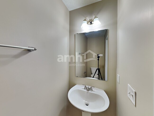 Building Photo - 35 Langtree Dr