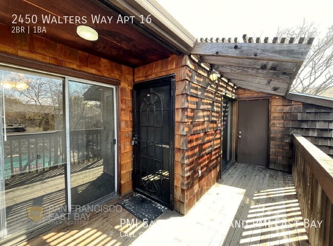 Primary Photo - 2bd/1ba Quiet Top Unit with In-unit Washer...