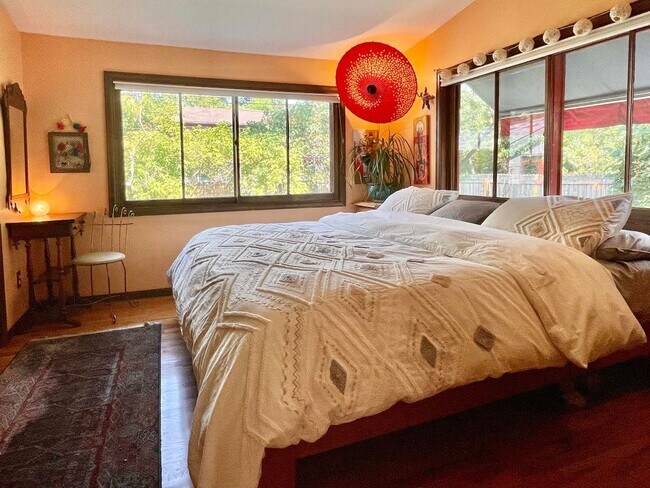 Building Photo - Charming Furnished Home in Downtown Boulder