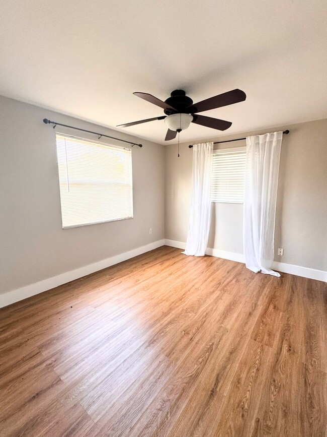 Building Photo - Charming 4-Bedroom Home in Seminole, FL - SECTION 8/HOUSING VOUCHER ACCEPTED!