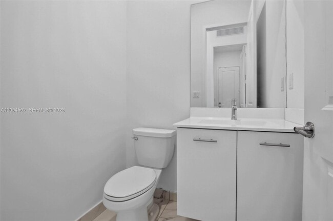 Building Photo - 4574 SW 173rd Ave