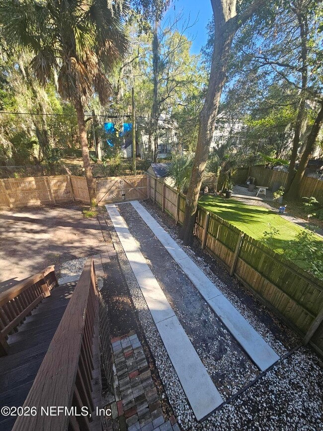 Building Photo - 1425 Silver St