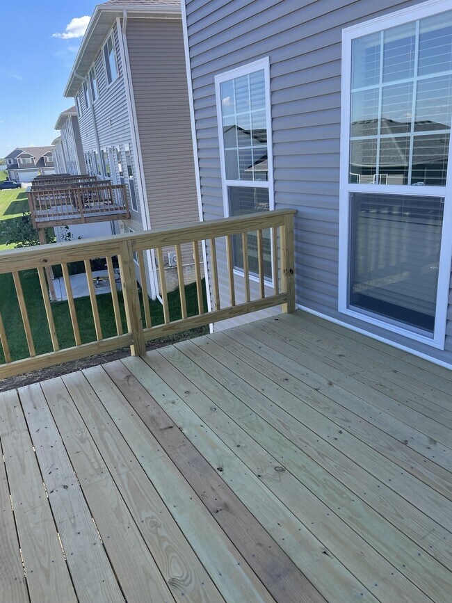 Building Photo - 9208 Peregrine Rd