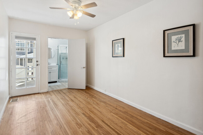 Building Photo - 526 Avenue A