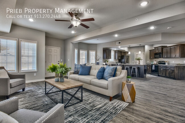 Building Photo - 12321 S Chelsea-101