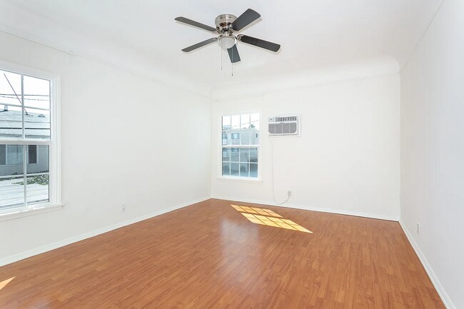 Building Photo - 8566 W Olympic Blvd