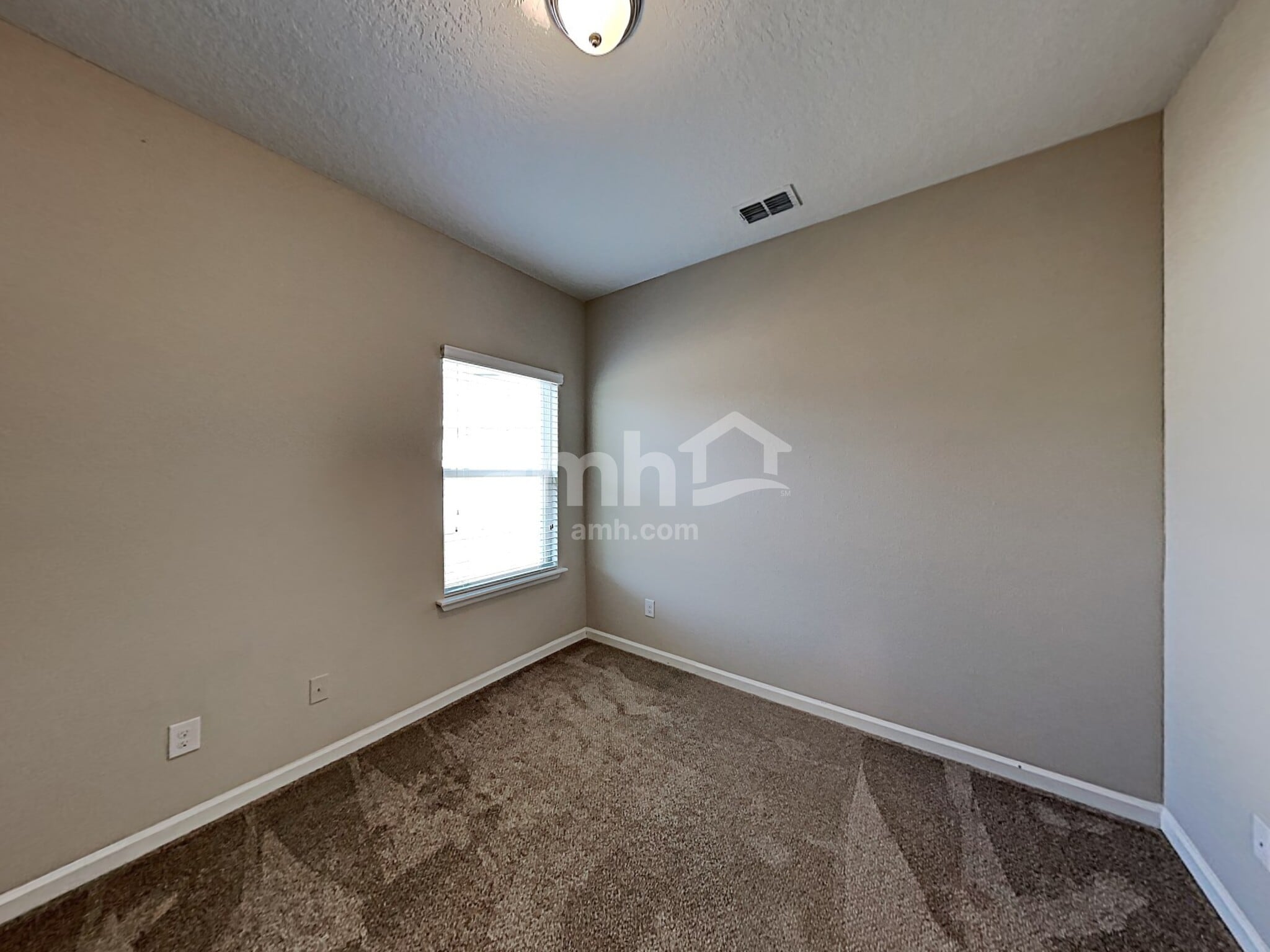 Building Photo - 226 Athens Dr