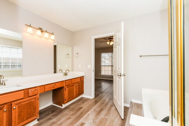 Building Photo - 6202 Pennsylvania Ave