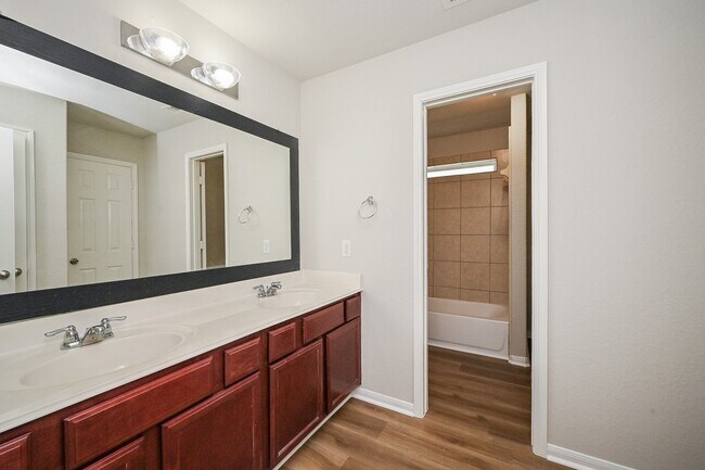 Building Photo - 3335 Dale Ridge Trail