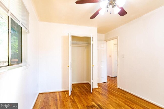 Building Photo - 4203 Lyons St