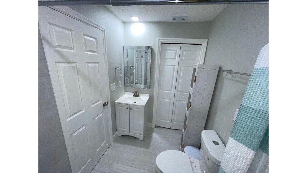 Building Photo - 7029 Fernleaf Ct