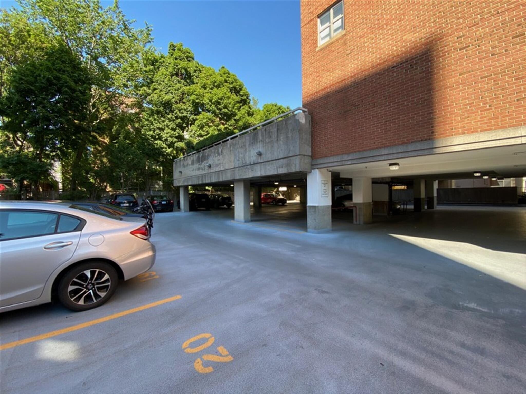 Building Photo - 931 Massachusetts Ave