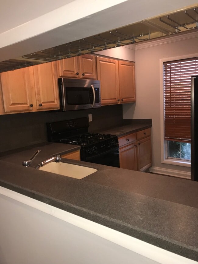 Building Photo - 2952 Aspen Woods Entry