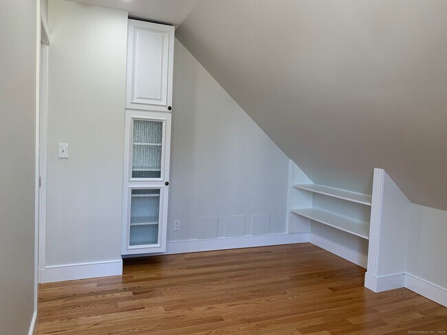 Building Photo - 35 Seaview Ave