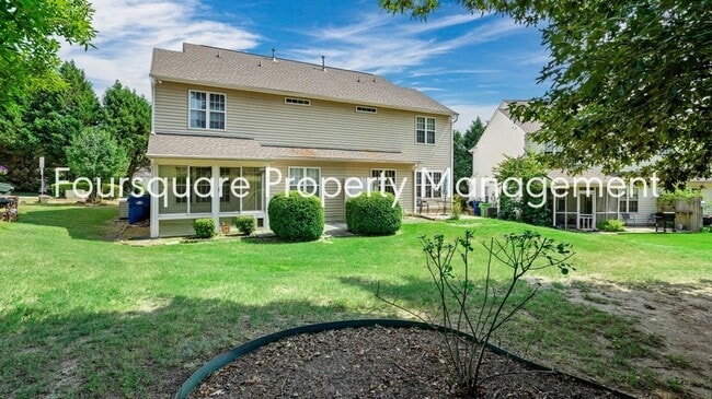 Building Photo - End Unit Townhome | Sunroom| Community Poo...