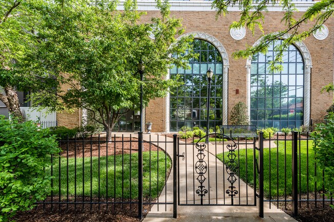 Building Photo - 4901 Washington Blvd