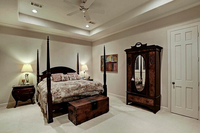 Building Photo - 11101 S Country Squire