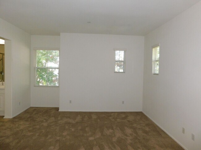 Building Photo - 3351 Via Mereno