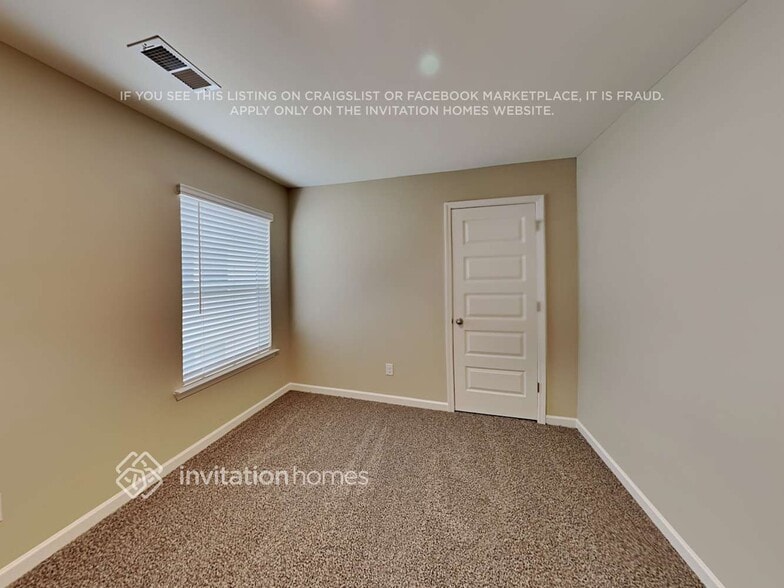 Building Photo - 2909 Warwick Ct