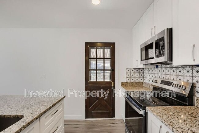Building Photo - 6473 Newcombe Ct