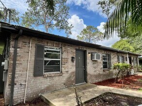 Building Photo - 2 BED 1 BATH READY TO RENT IN PLANT CITY!