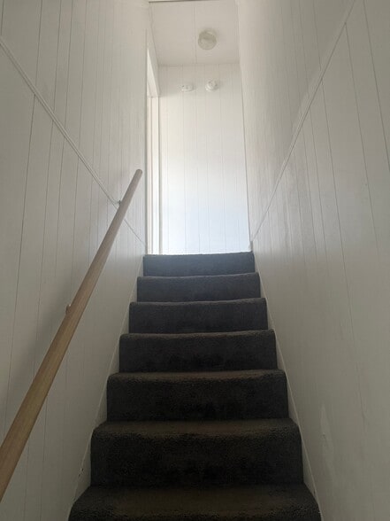 Building Photo - 364 Corrine Ave
