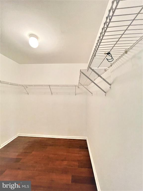 Building Photo - 16 Dorset Ct