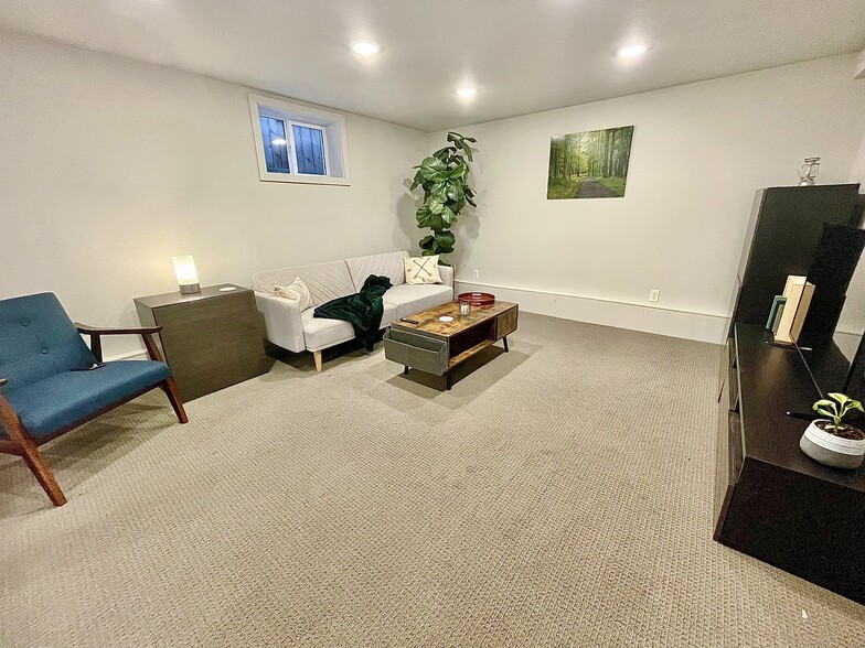 Living room - 5306 NE 15th Ave