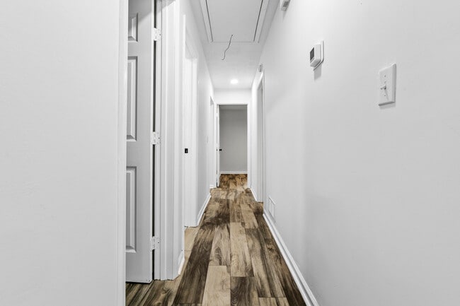 Building Photo - 317 Ross Ave