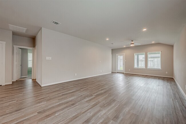 Building Photo - 19010 Norbury Pk Ln