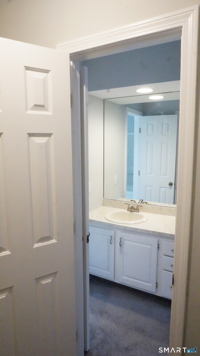 Building Photo - 234 Willow Springs