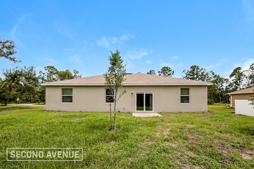 Building Photo - 2863 Carmelia St